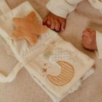 Little Dutch textil babakönyv kicsi - Newborn Naturals