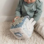 Little Dutch Miffy készségfejlesztő plüss kocka - Lucky Leaves